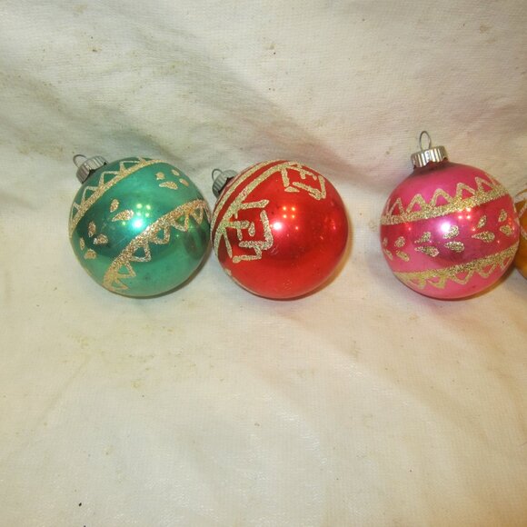 VTG SHINY BRITE ORNAMENTS, SET OF 7, W/UNIQUE GLITTER DESIGN - Picture 3 of 10